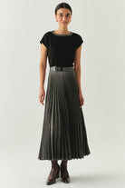 Exquise-Taş Detaylı Kayık Yaka Kolsuz Regular Siyah örme Bluz-BLUZ-4-Milagron.com