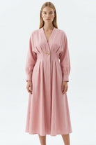 Uzun Kollu Bele Oturan V Yaka Slim Fit Keten Midi Pembe Elbise