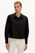 Exquise-Uzun Kollu Cepli çıt çıt Detaylı Regular Siyah Gömlek-GÖMLEK-1-Milagron.com