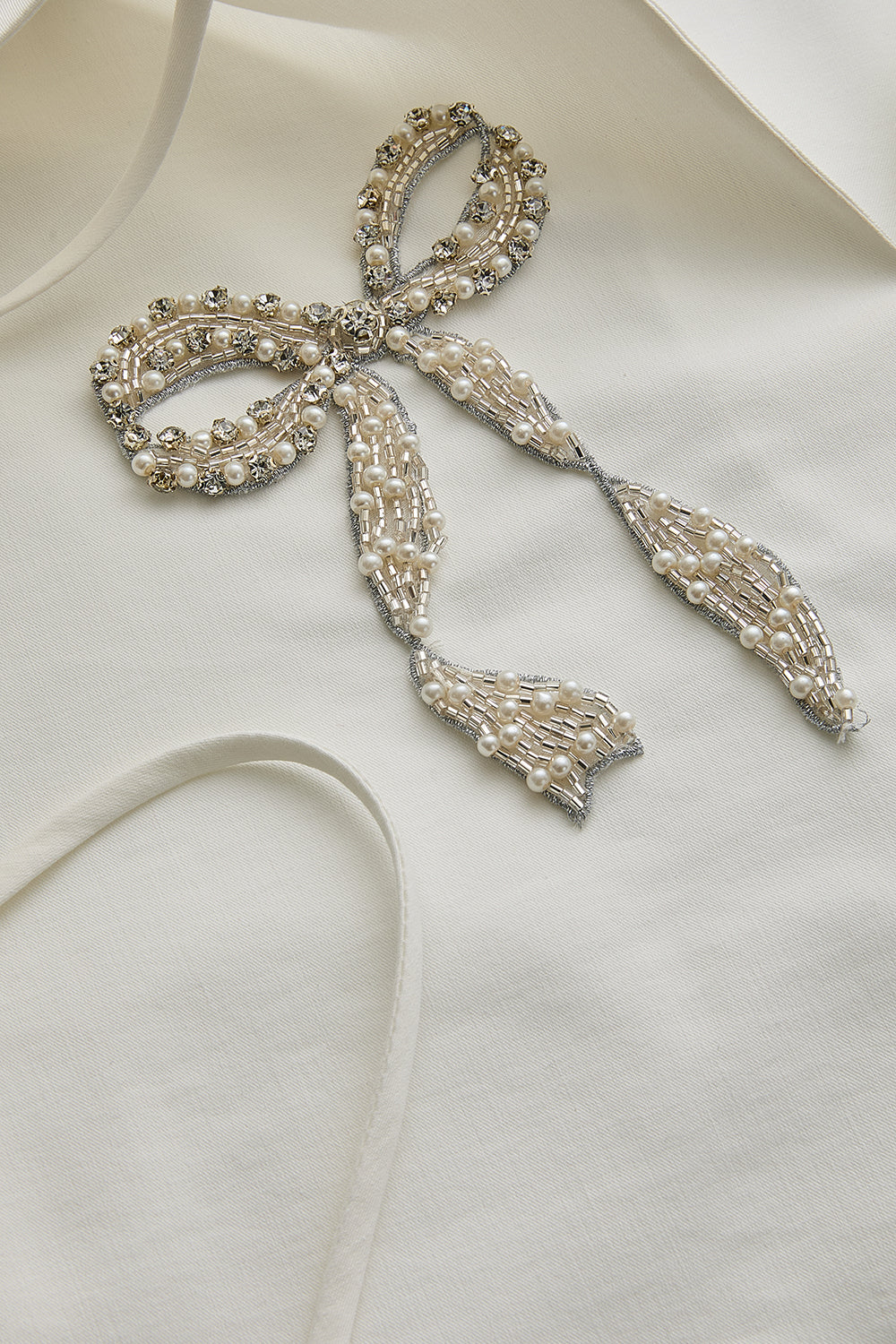 Exquise-Uzun Kollu Fiyonk İşlemeli Gömlek Yaka Oversize Kemik Bluz-BLUZ-5-Milagron.com