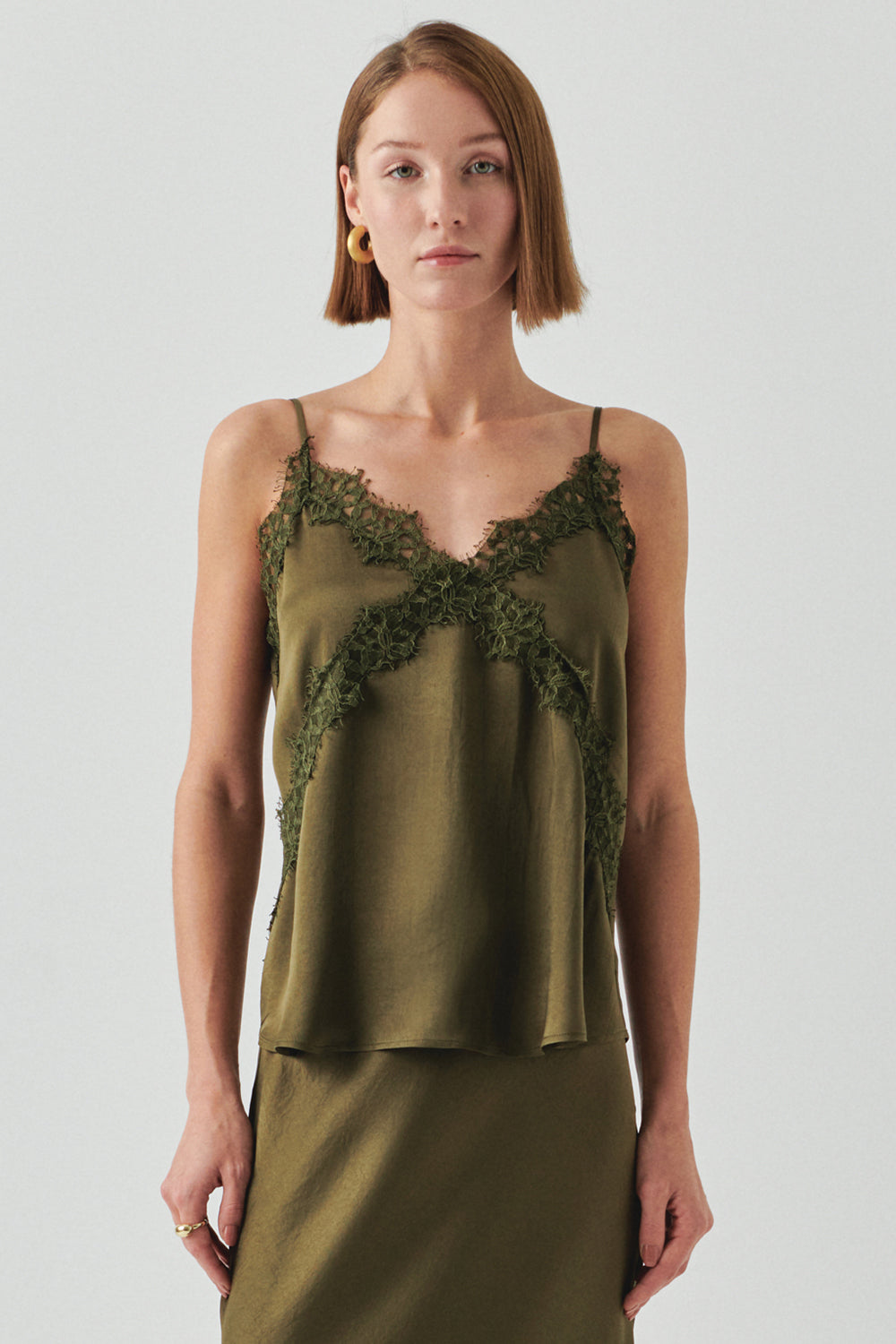 Exquise-V Yaka Askılı Dantel Detaylı Saten Regular Haki Bluz-BLUZ-1-Milagron.com