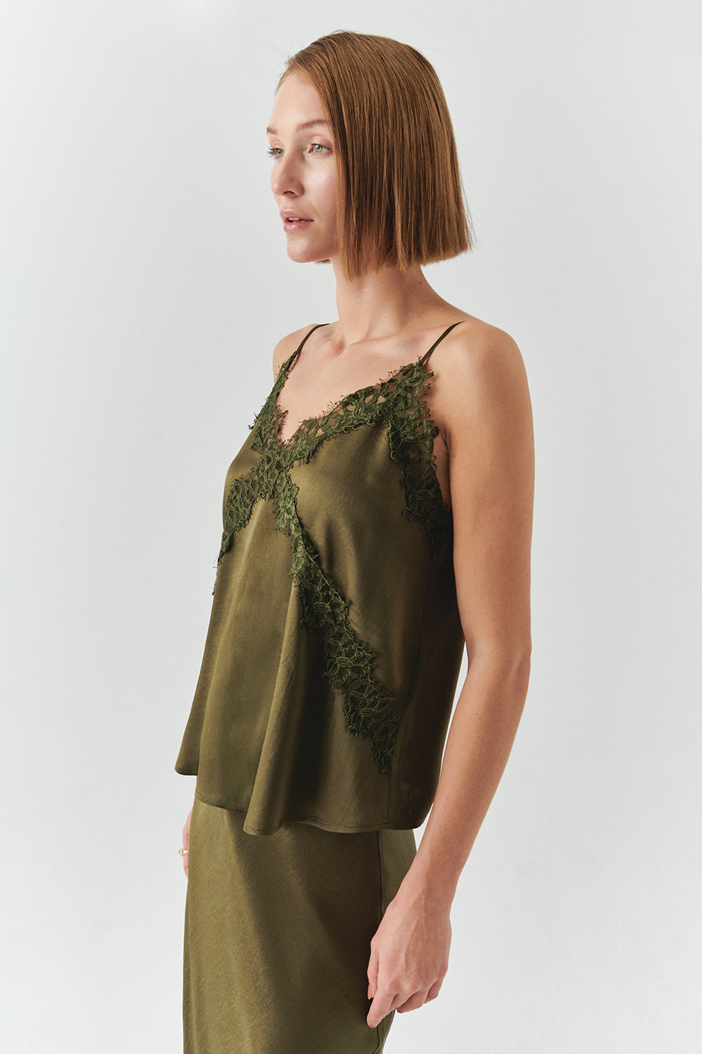 Exquise-V Yaka Askılı Dantel Detaylı Saten Regular Haki Bluz-BLUZ-3-Milagron.com