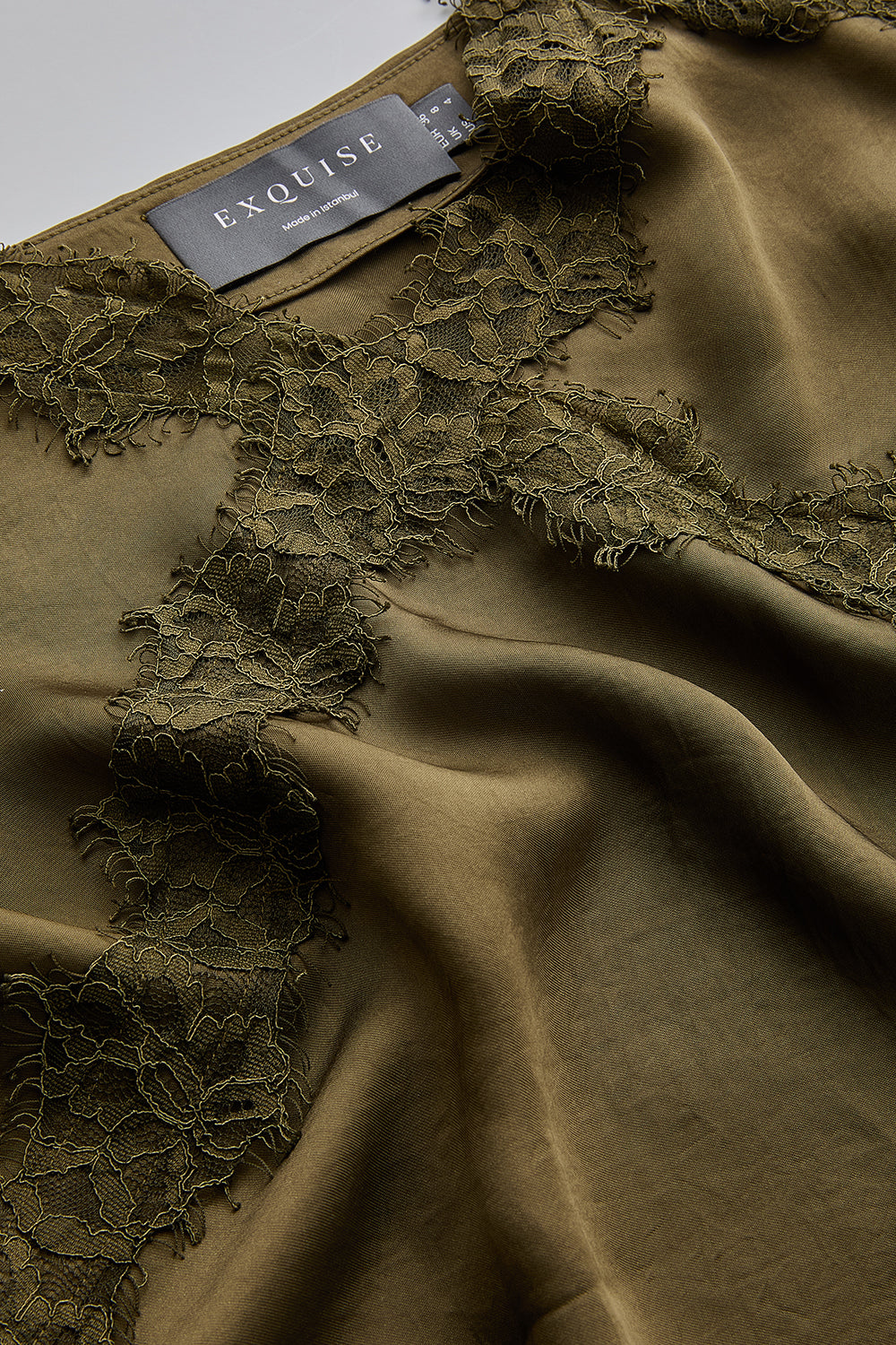 Exquise-V Yaka Askılı Dantel Detaylı Saten Regular Haki Bluz-BLUZ-5-Milagron.com