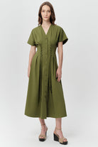 V Yaka Bağcık Detaylı Bele Oturan Cepli Regular Midi Haki Elbise