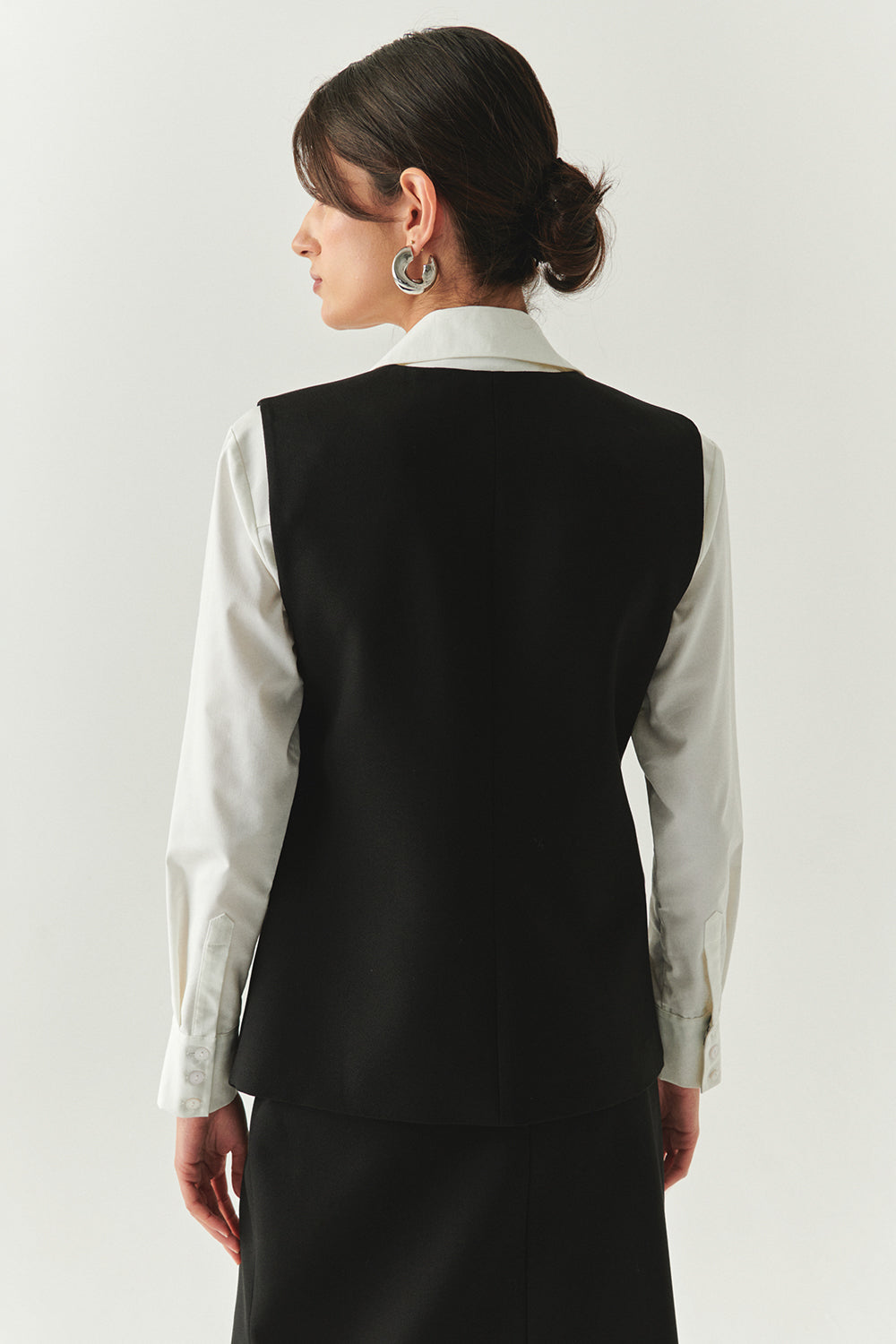 Exquise-V Yaka Cep Görünümlü Astarlı Düz Regular Siyah Yelek-YELEK-4-Milagron.com