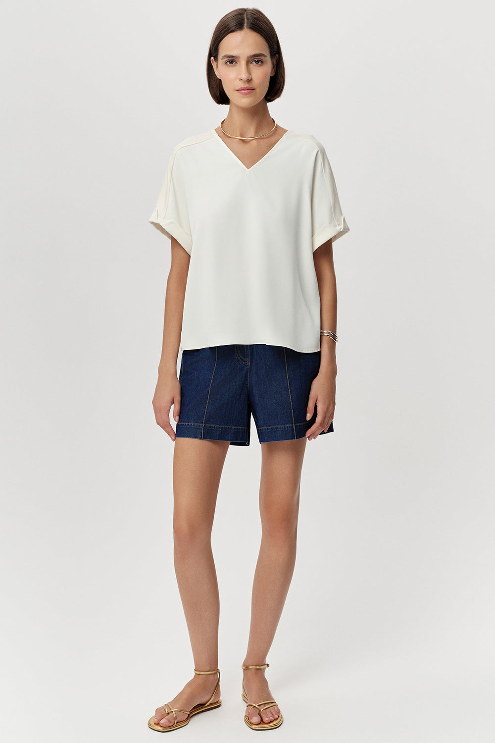 V Yaka Kısa Kollu Örme Detaylı Regular Ekru Bluz