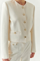Exquise-Vatkalı Gold Düğmeli Uzun Kollu Kısa Regular Krem Ceket-CEKET-4-Milagron.com
