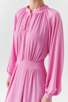 Exquise-Yakası Bağcıklı Bele Oturan Astarlı Regular Leylak Midi Elbise-ELBİSE-4-Milagron.com