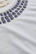 Exquise-Yakası İşleme Detaylı Bisiklet Yaka Beyaz Regular Pamuklu örme Tişört-T-Shirts-7-Milagron.com