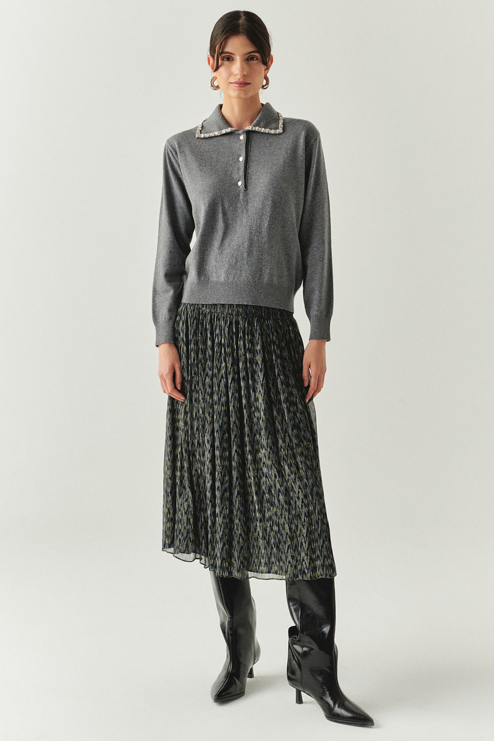 Exquise-Yakası Taşlı Uzun Kollu Regular Triko Gri Bluz-BLUZ-1-Milagron.com