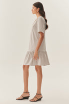 Exquise-Yakası Toka Detaylı Pileli Rahat Kesim Çizgili Pamuklu Elbise-Elbise-3-Milagron.com