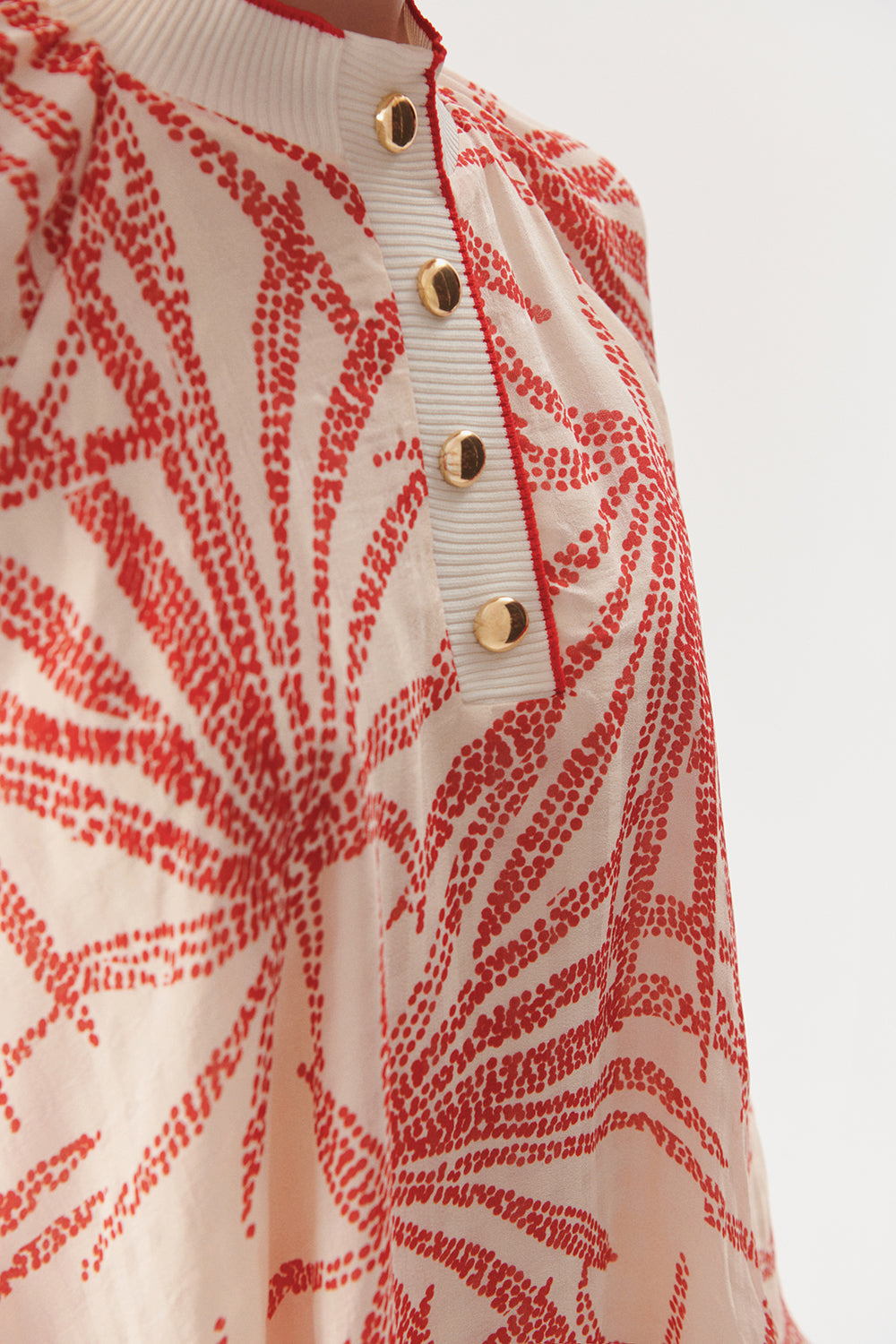 Exquise-Yaprak Desenli Düğme Detaylı Rahat Kesim Rayon şifon Bluz-Bluz-10-Milagron.com