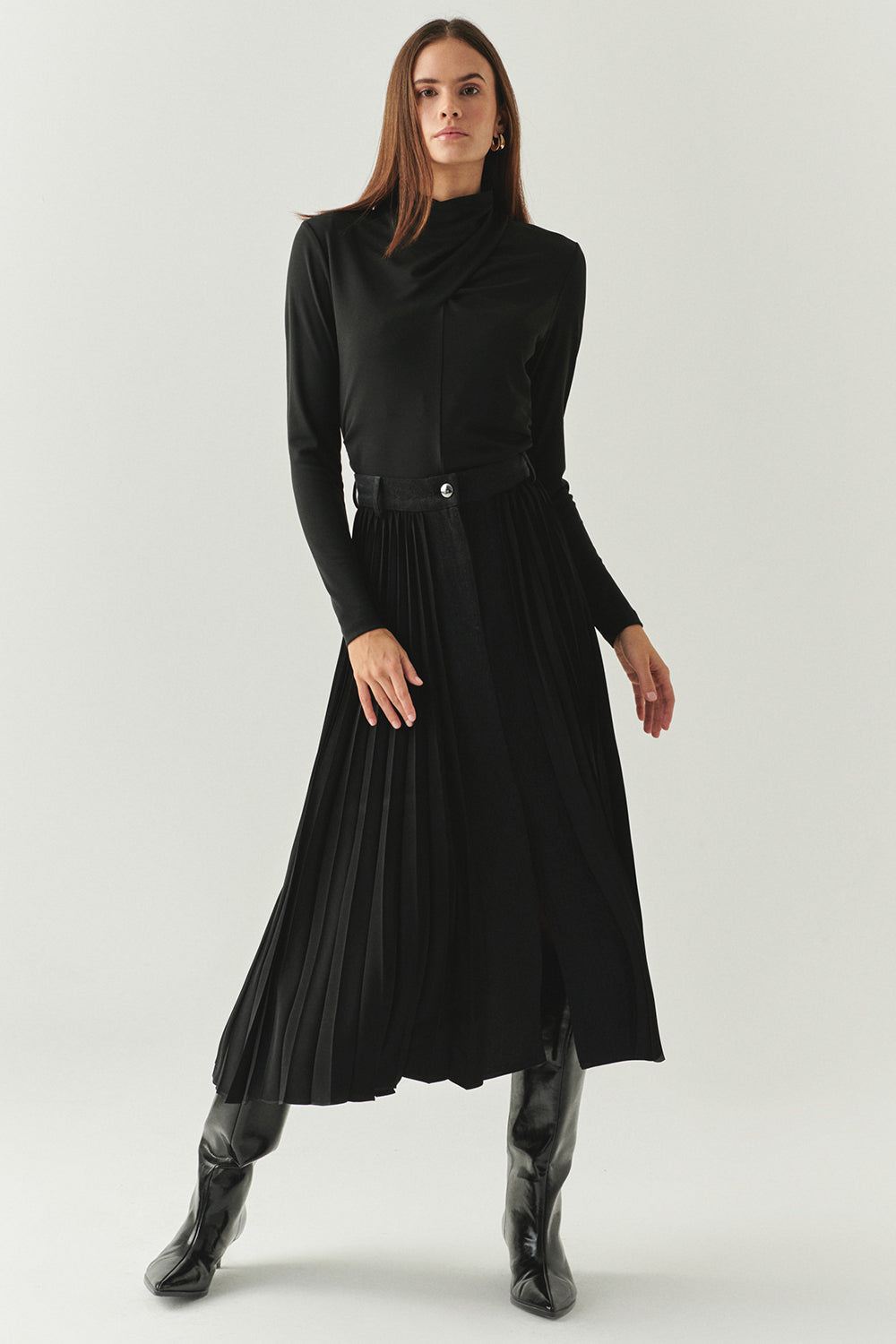 Exquise-Yırtmaçlı Detaylı Regular Piliseli Denim Garnili Midi Siyah Etek-ETEK-2-Milagron.com