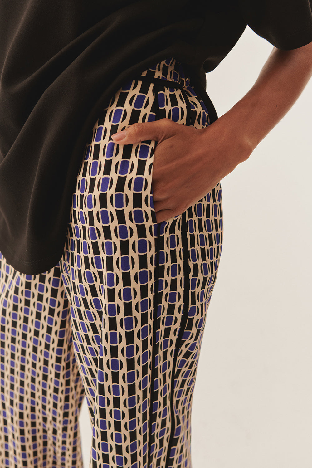 Exquise-Yüksek Bel Cepli Bol Kesim Desenli Pantolon-Pantolon-5-Milagron.com