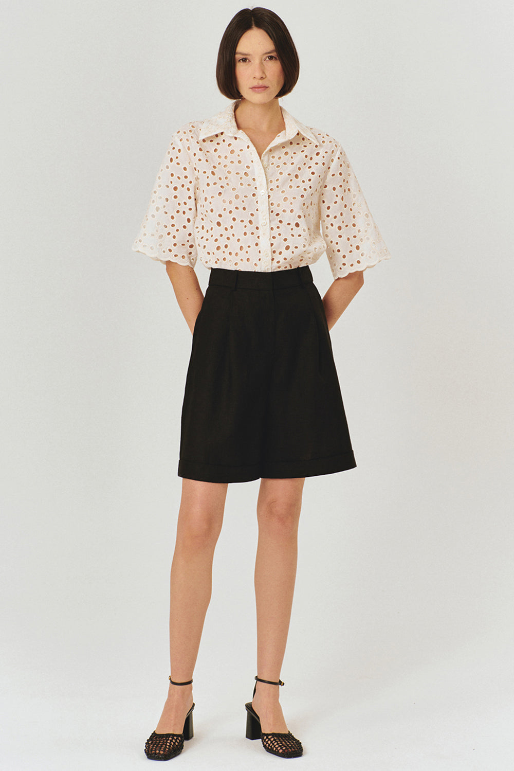 Exquise-Yüksek Bel Saf Keten Siyah Bermuda şort-Şort-1-Milagron.com