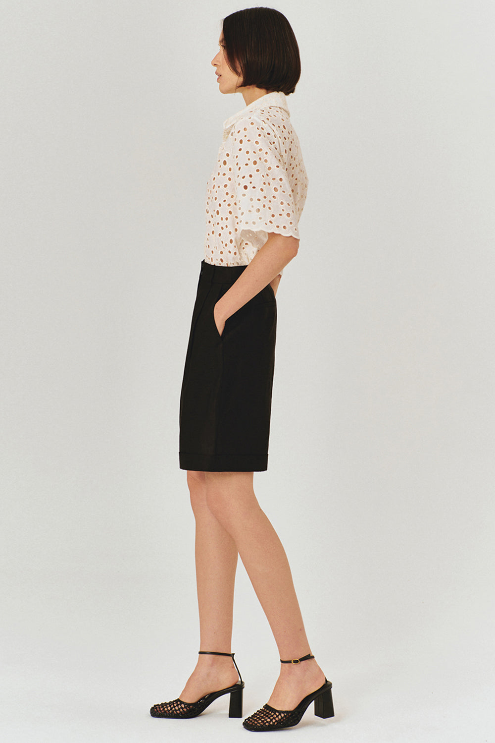 Exquise-Yüksek Bel Saf Keten Siyah Bermuda şort-Şort-3-Milagron.com