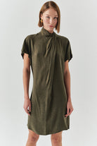 Exquise-Yüksek Yaka Düşük Omuzlu Jakarlı Leopar Regular Mini Elbise-ELBİSE-2-Milagron.com