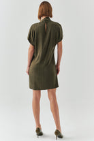 Exquise-Yüksek Yaka Düşük Omuzlu Jakarlı Leopar Regular Mini Elbise-ELBİSE-3-Milagron.com