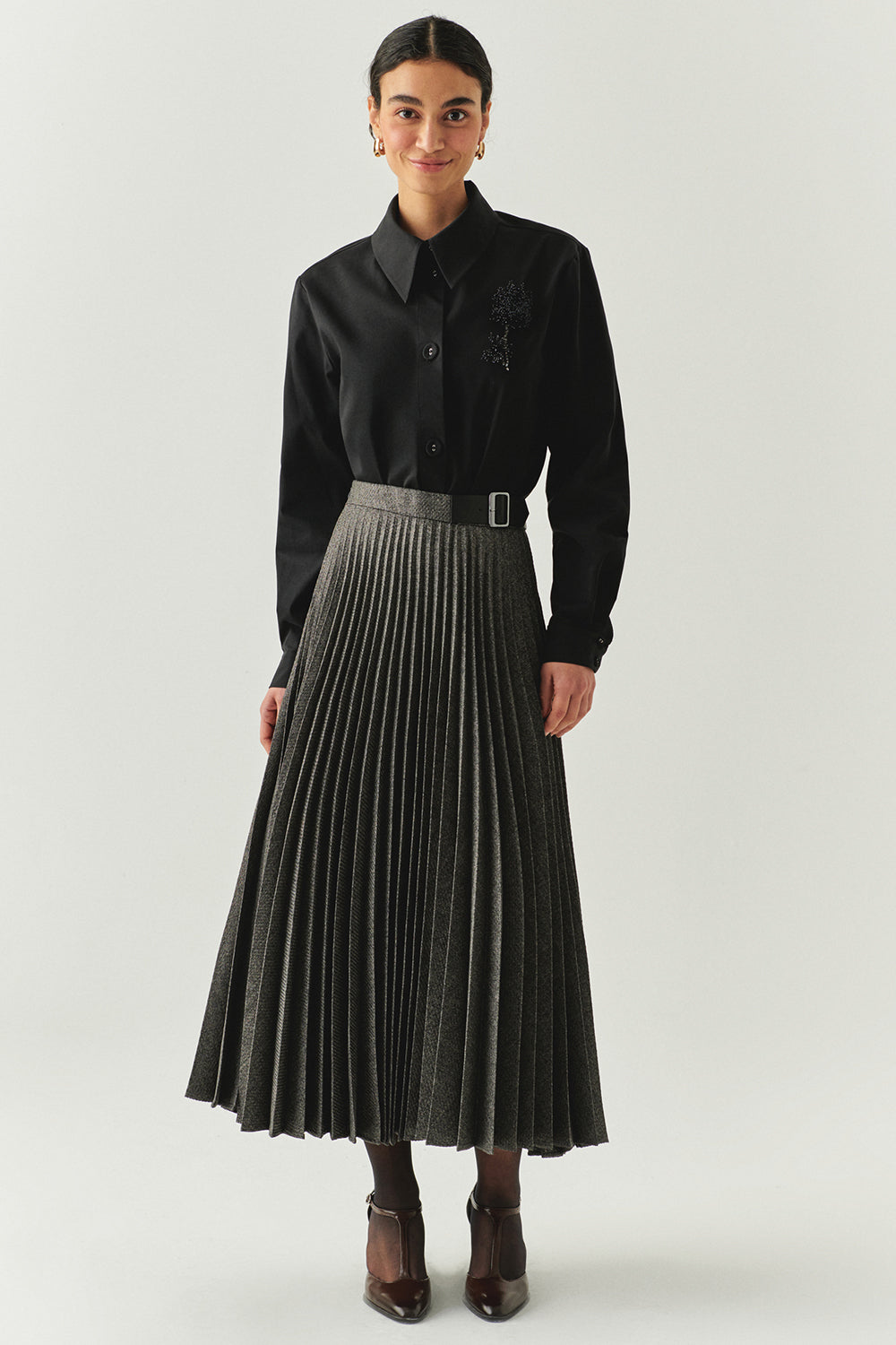 Exquise-çiçek İşlemeli Uzun Kollu Regular Siyah Gömlek-GÖMLEK-5-Milagron.com