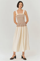 Exquise-çizgi Desenli Pileli Asklı Elbise-ELBİSE-1-Milagron.com