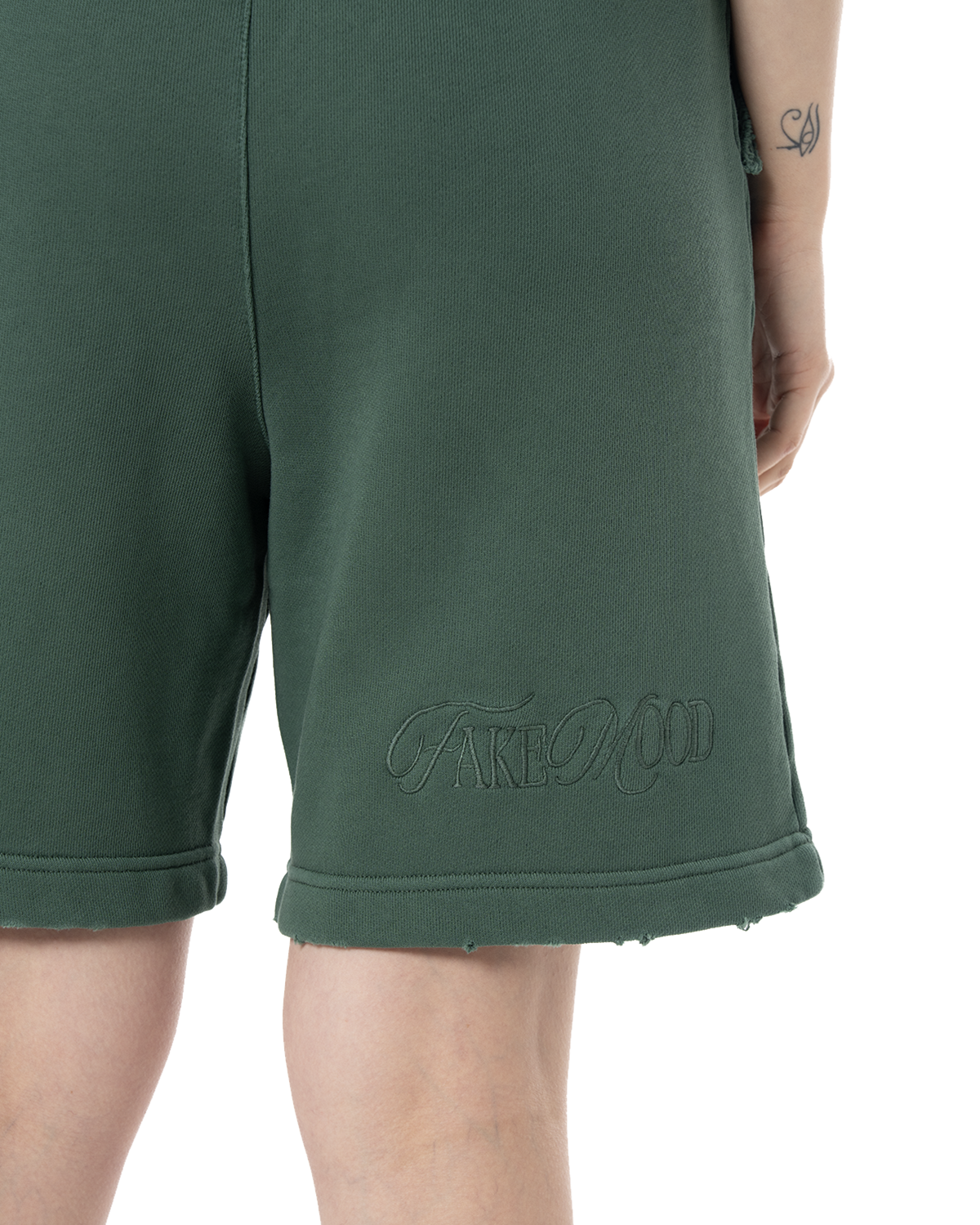 Unisex Oversize Nakişli Fm Madalyon Detayli Yipratmali Şort - YeşiL