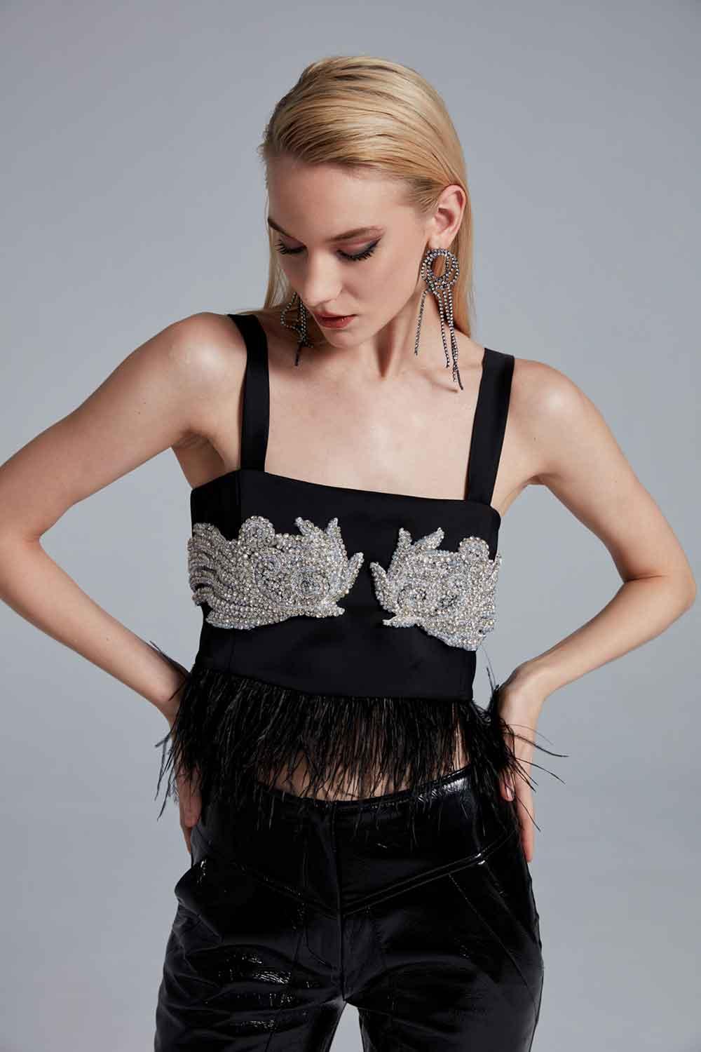 Fickle Hearts-Raven Taş işlemeli Tüylü Top-Top-4-Milagron.com