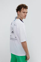 Fifty Pieces-Beyaz Sırt Baskılı Düşük Omuzlu T-Shirt-T-shirts-4-Milagron.com