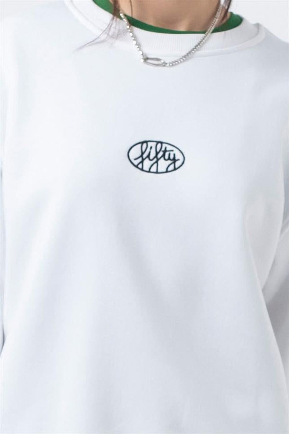 Kadın Beyaz Oversize Sırt Baskılı Sweatshirt