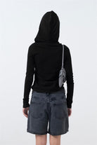 Fifty Pieces-Siyah Kapüşonlu Uzun Kollu Bluz-T-Shirts-4-Milagron.com