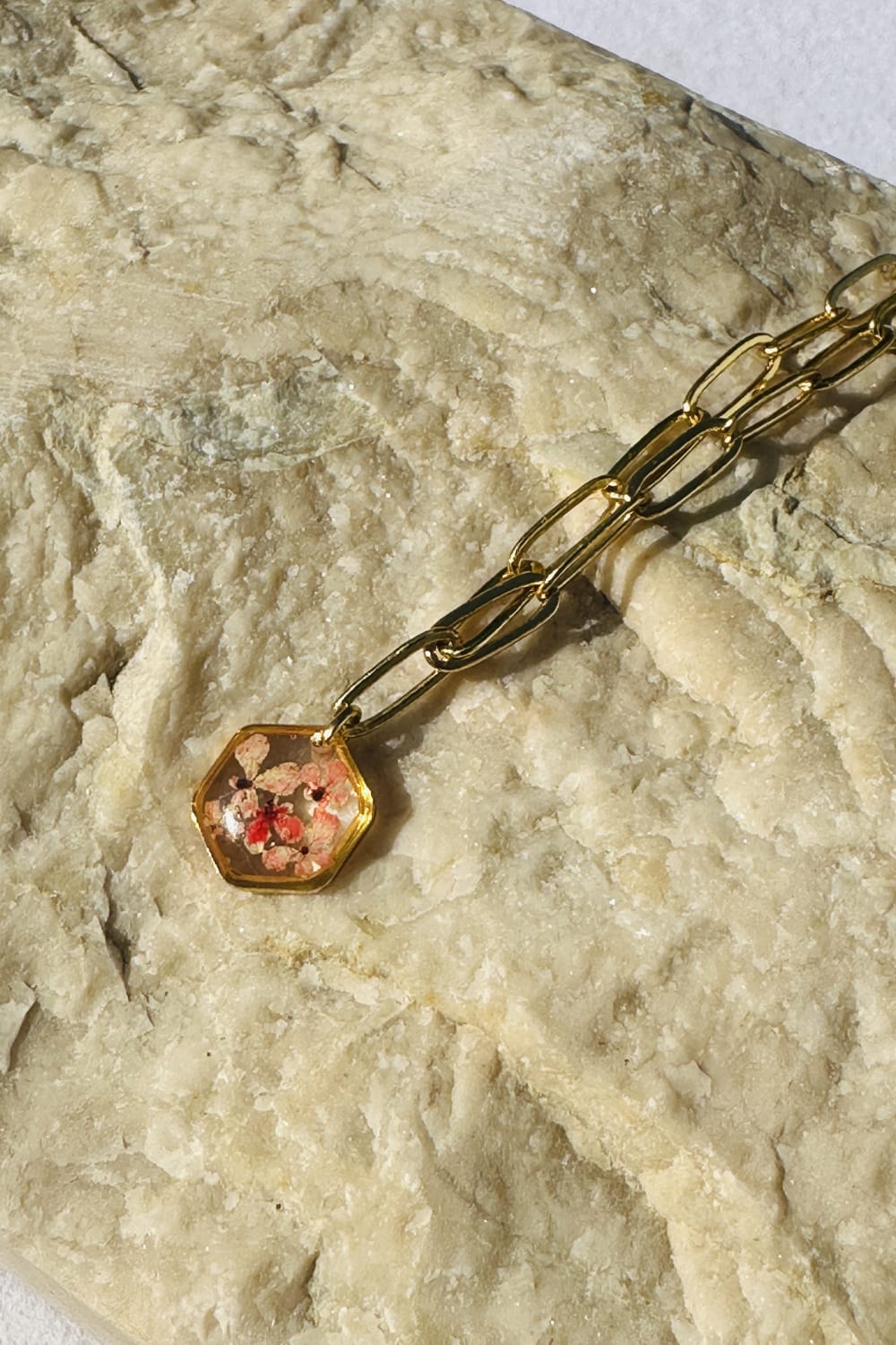 Fiorel Design-Golden Garden Lil Hexagon - Pink-Kolye-3-Milagron.com