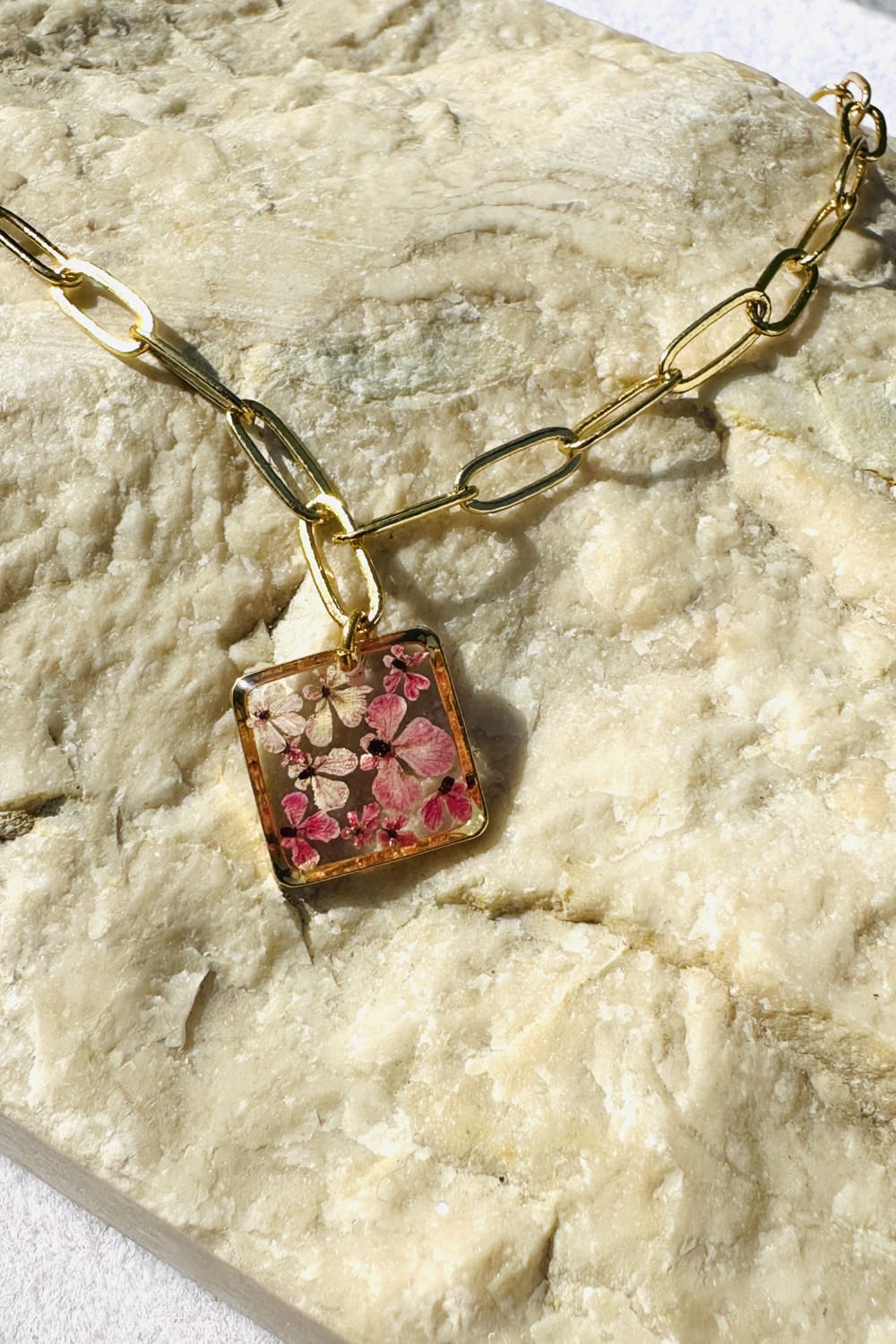 Fiorel Design-Golden Garden Lil Sqaure - Purple-Kolye-3-Milagron.com