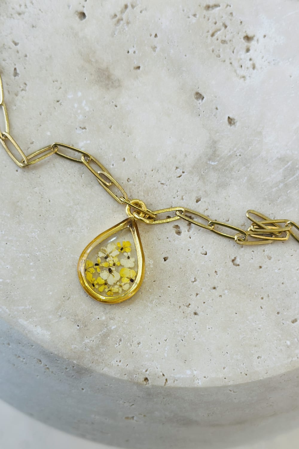 Fiorel Design-Golden Garden Teardrop - Honey-Kolye-1-Milagron.com