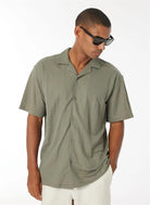 GMG Firenze-Apaj Yaka Kısa Kollu örme Slim Fit Erkek Gömlek-Summer'25-1-Milagron.com