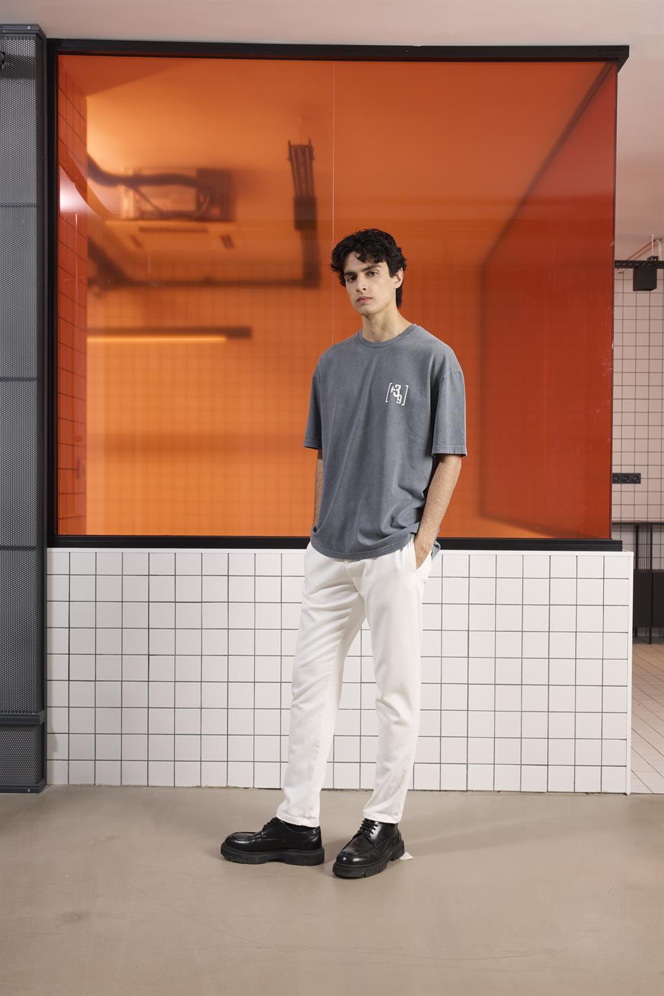 Bisiklet Yaka Arkası Enjeksiyon Baskı %100 Pamuk Oversize Erkek T-Shirt