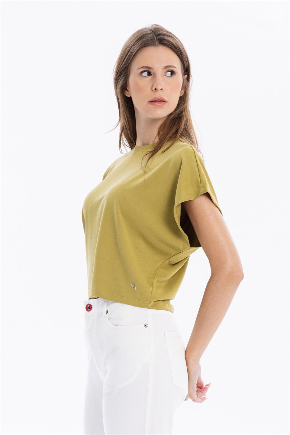 Bisiklet Yaka Çizgi Detaylı Oversize Yarasa Kol Kadın T-Shirt