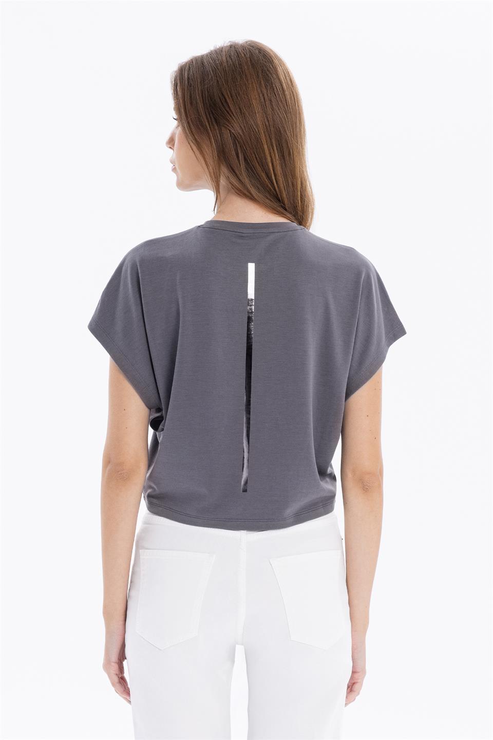 Bisiklet Yaka Çizgi Detaylı Oversize Yarasa Kol Kadın T-Shirt
