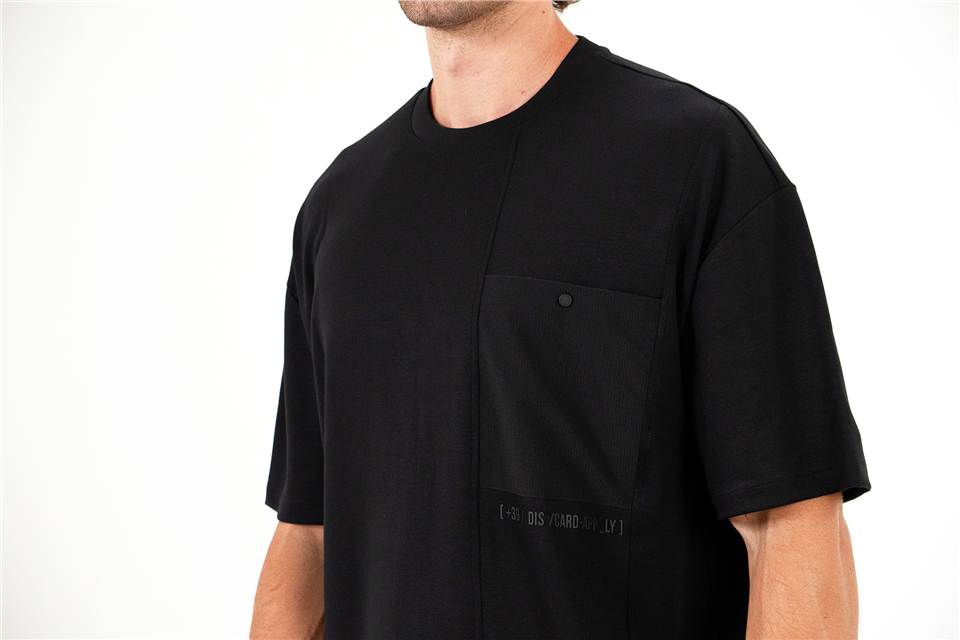 Bisiklet Yaka Garni Cepli Cep Altı Baskılı Erkek T-Shirt