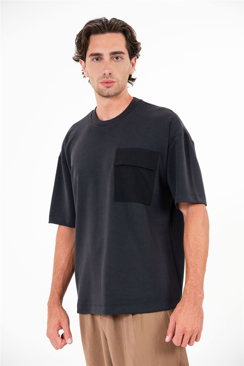 Bisiklet Yaka Garni Cepli Erkek T-Shirt