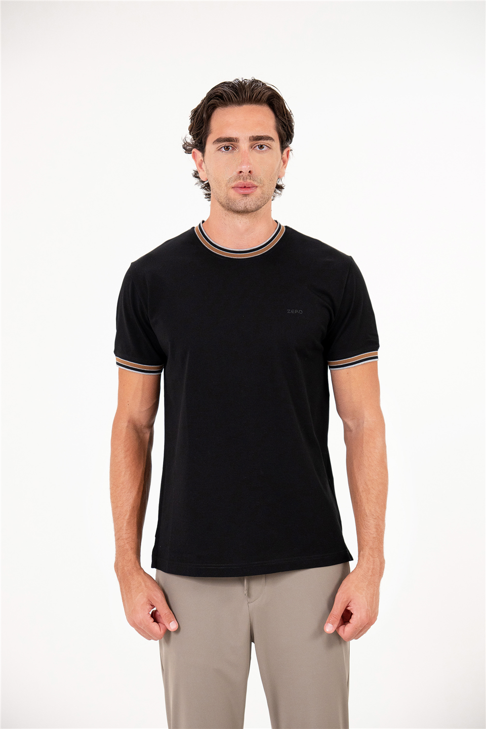 Bisiklet Yaka Kol Ve Yakada Çizgi Detaylı Erkek T-Shirt