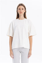 Bisiklet Yaka Oversize Emboss Baskılı Kadın T-Shirt