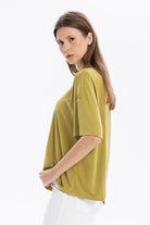 Bisiklet Yaka Oversize Sırtı Açık Kadın T-Shirt