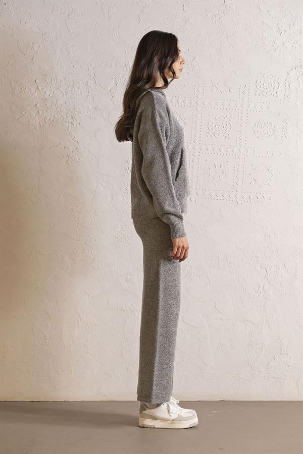 Kapüşon Yaka Kanguru Cepli Kadın Triko Sweatshirt