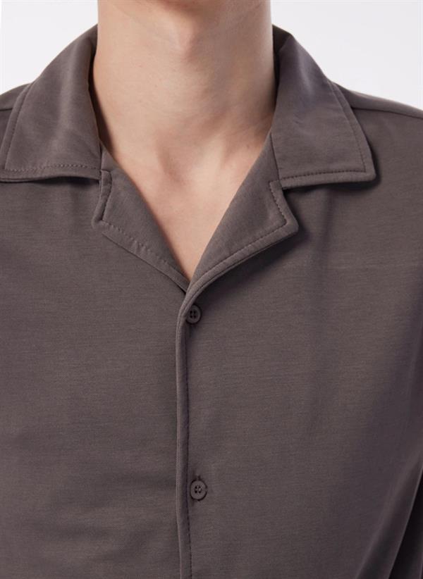 Kısa Kollu Apaj Yaka Slim Fit Örme Erkek Gömlek