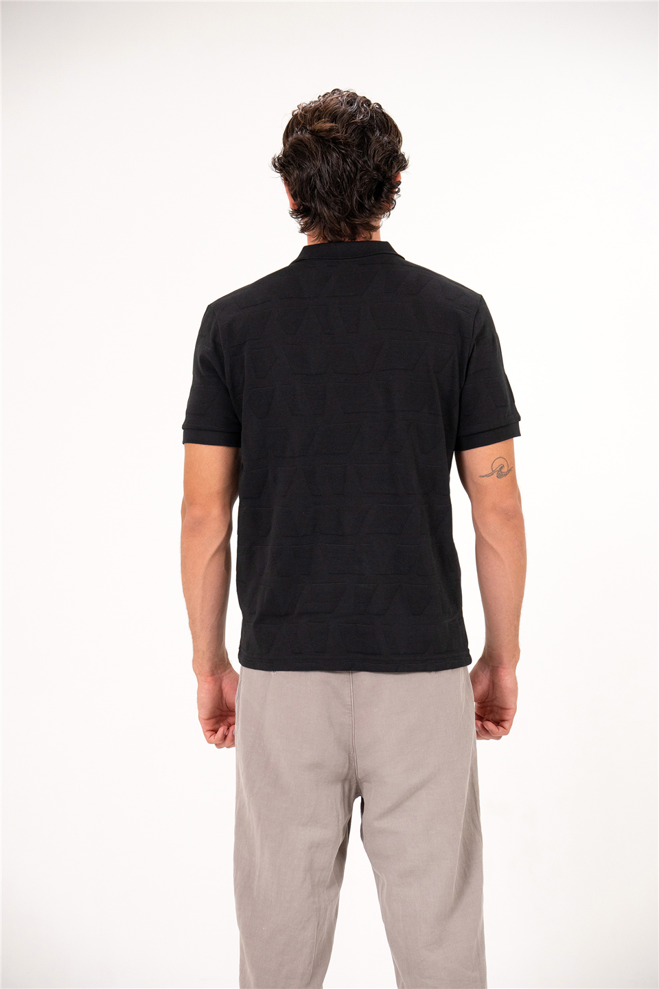 Polo Yaka Sol Göğsü Arma Detaylı Jakarlı Erkek T-Shirt