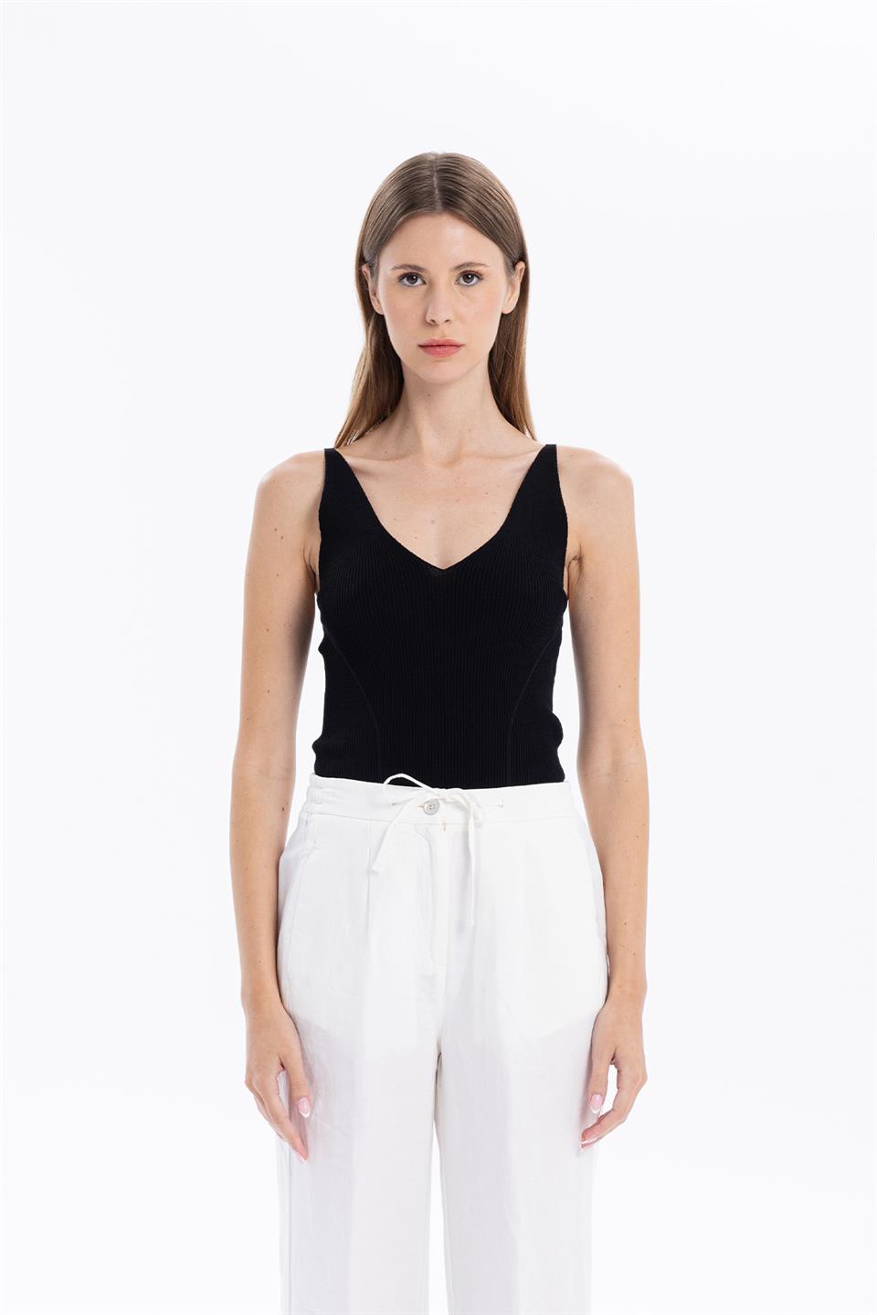 V Yaka Slim Fit İNce Askılı Triko Kadın Atlet