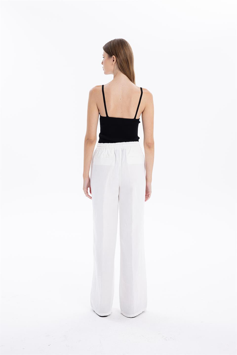 V Yaka Slim Fit İNce Askılı Triko Kadın Atlet