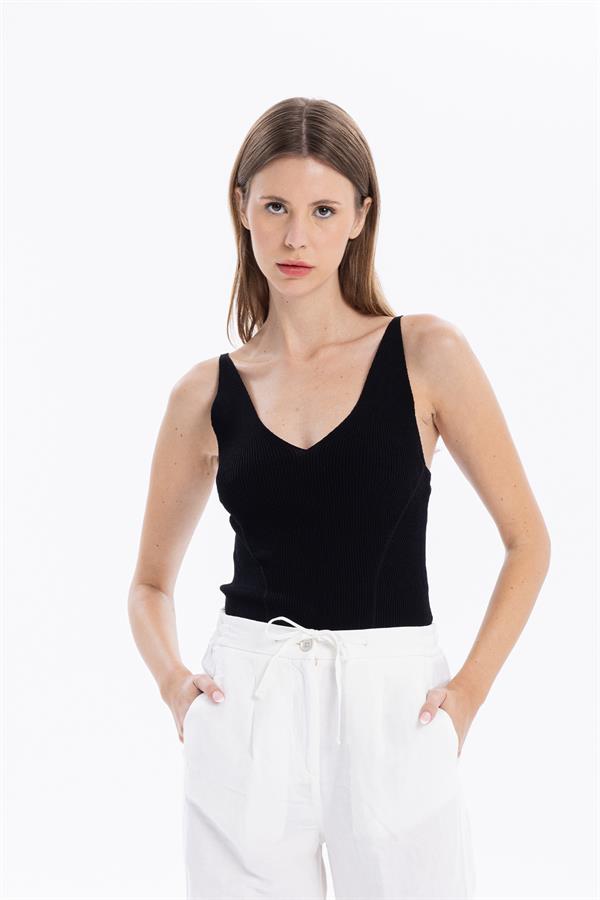 GMG Firenze-V Yaka Slim Fit İnce Askılı Triko Kadın Atlet-Summer'25-6-Milagron.com