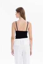 GMG Firenze-V Yaka Slim Fit İnce Askılı Triko Kadın Atlet-Summer'25-8-Milagron.com