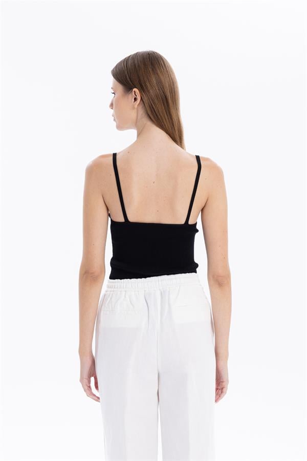 GMG Firenze-V Yaka Slim Fit İnce Askılı Triko Kadın Atlet-Summer'25-8-Milagron.com