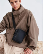 Gaston Luga Dash Vertı Crossbody Çanta - Black